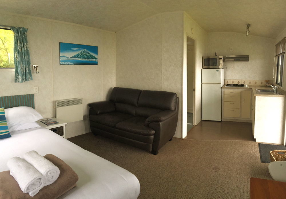 Oakura Beach Holiday Park Экстерьер фото