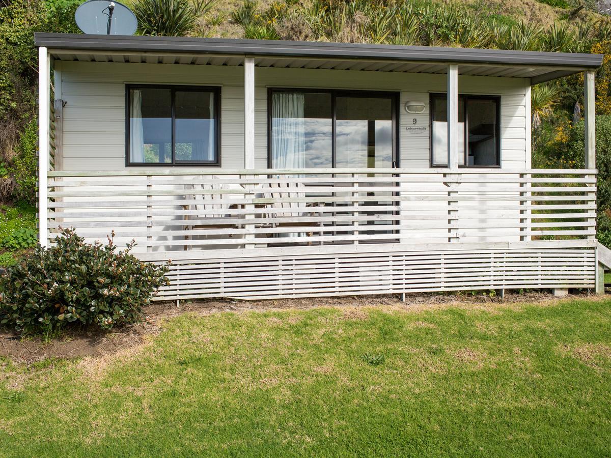 Oakura Beach Holiday Park Экстерьер фото