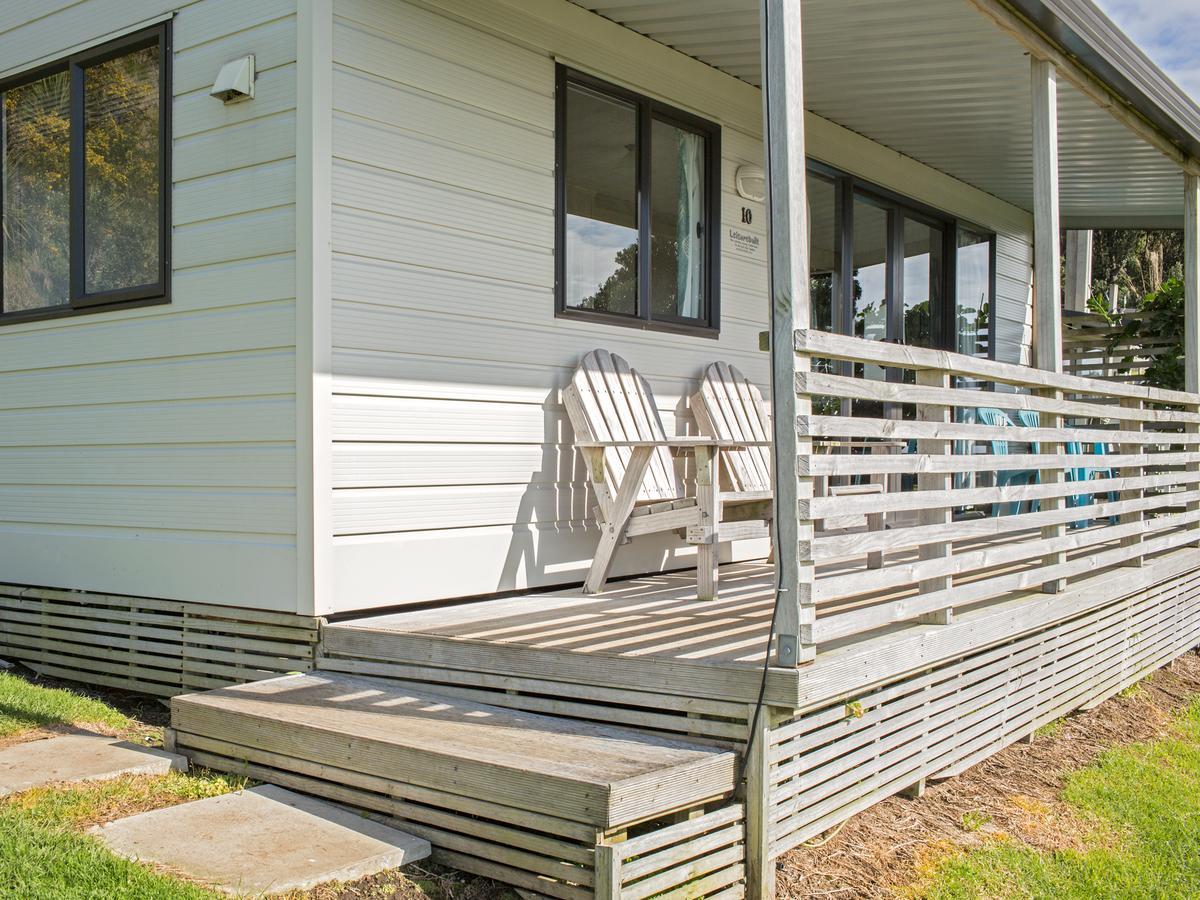 Oakura Beach Holiday Park Экстерьер фото