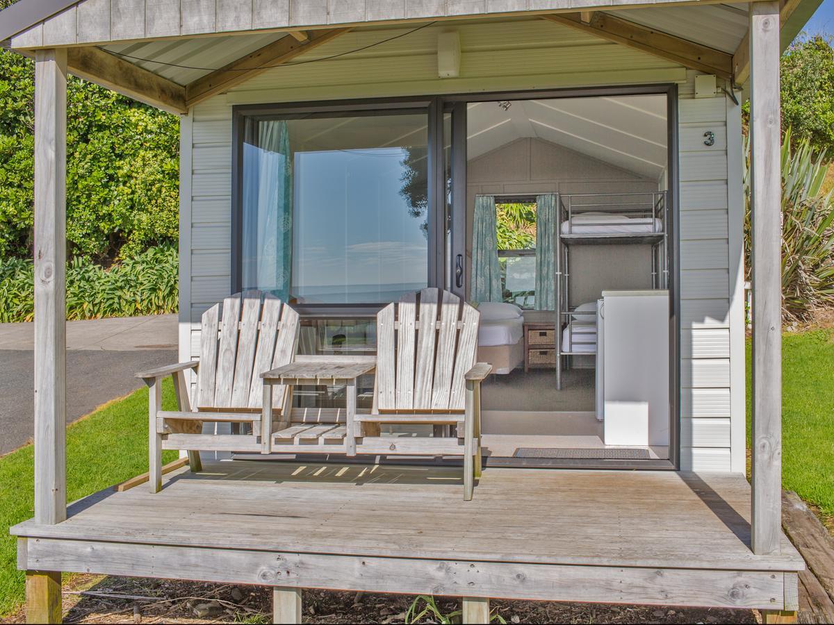 Oakura Beach Holiday Park Экстерьер фото