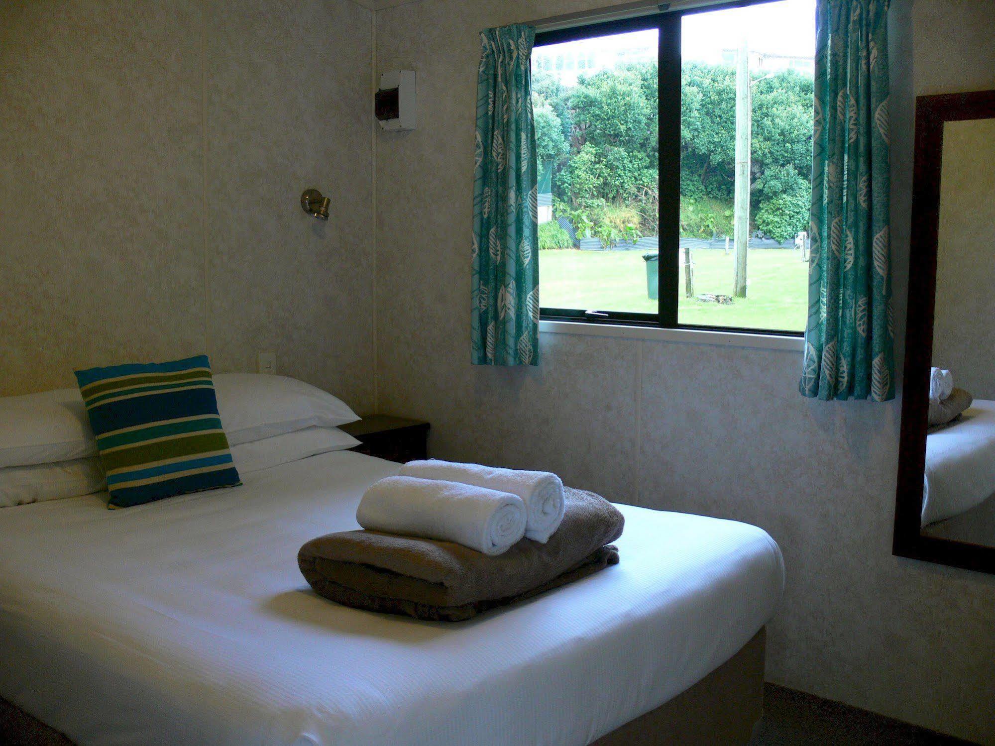 Oakura Beach Holiday Park Экстерьер фото