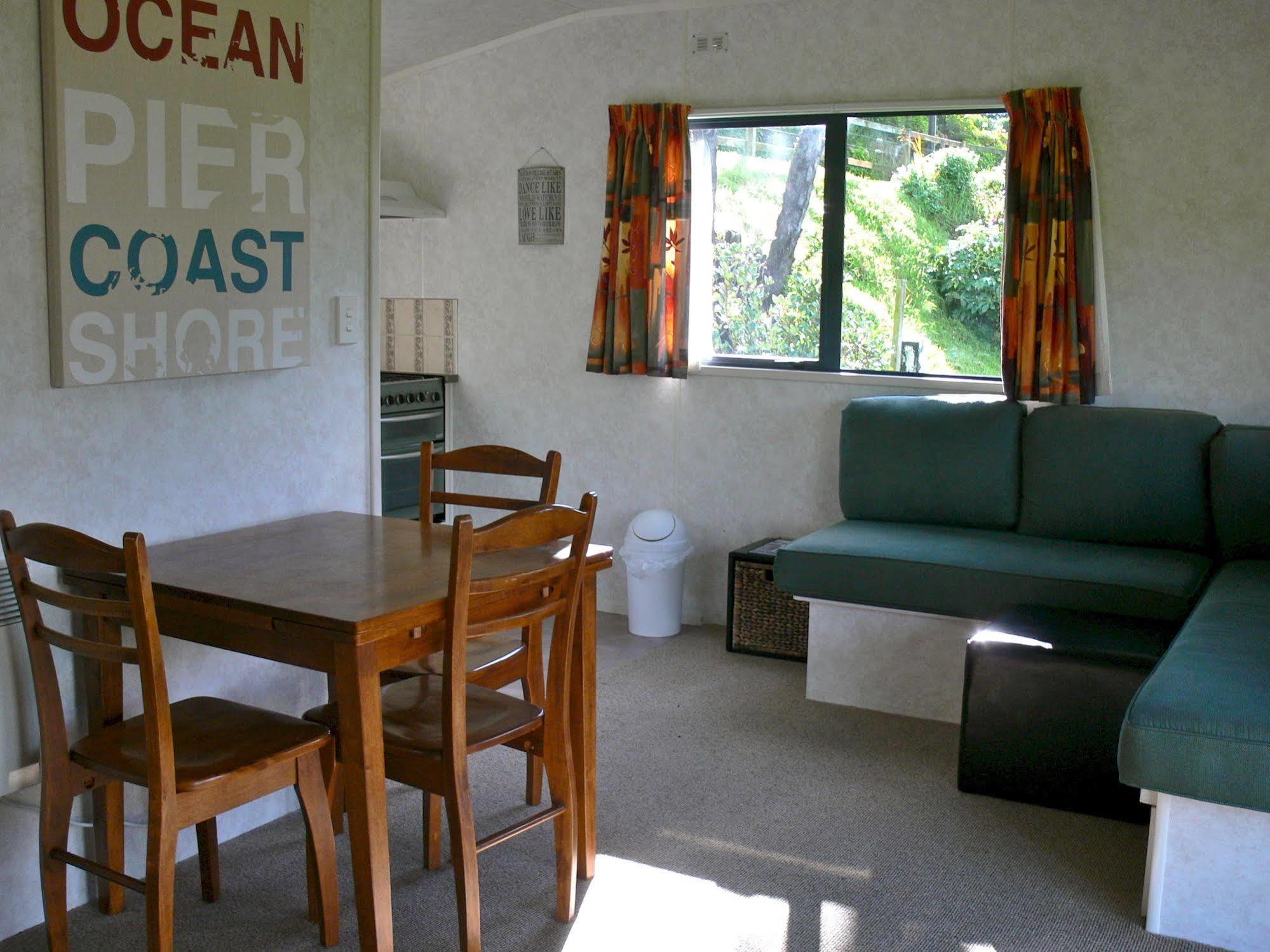 Oakura Beach Holiday Park Экстерьер фото