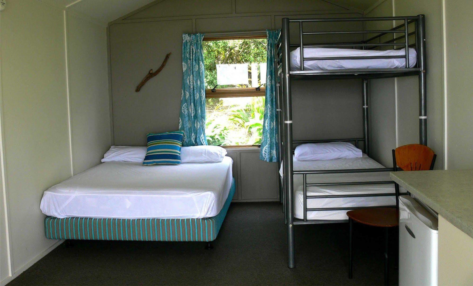 Oakura Beach Holiday Park Экстерьер фото