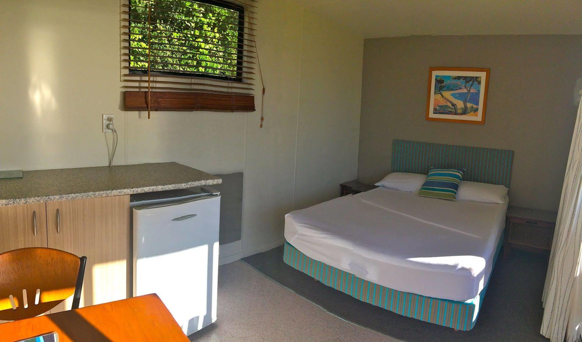 Oakura Beach Holiday Park Экстерьер фото